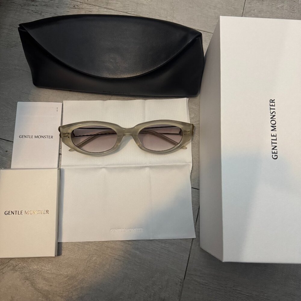 Gentle Monster Creamy Clear Sunglasses Gold Detail Trendy